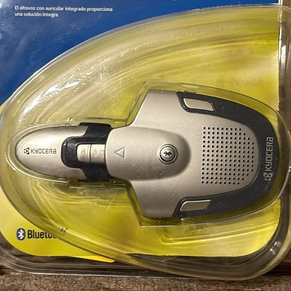 Kyocera Wireless Portable Speaker with Headset AND BLUETOOTH - Picture 2 of 11